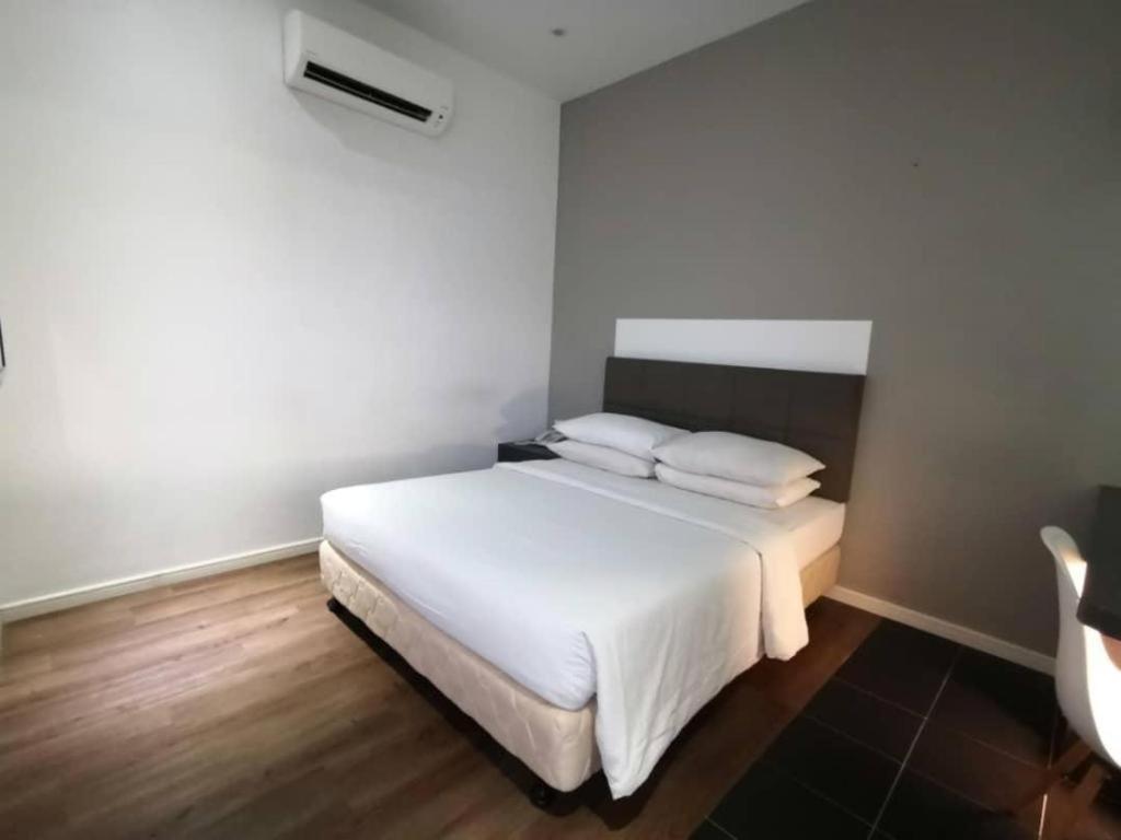 The Ardens Hotel - Austin Johor Bahru Exterior foto