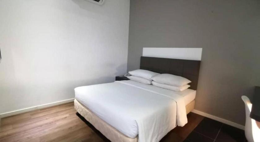 The Ardens Hotel - Austin Johor Bahru Exterior foto